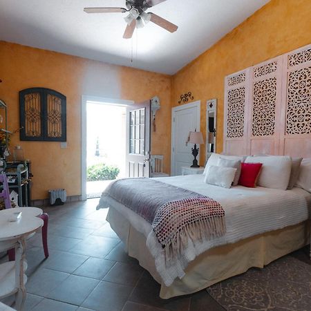 Vina Calabria Bed & Breakfast บาเย เด กัวลาลูเป ภายนอก รูปภาพ