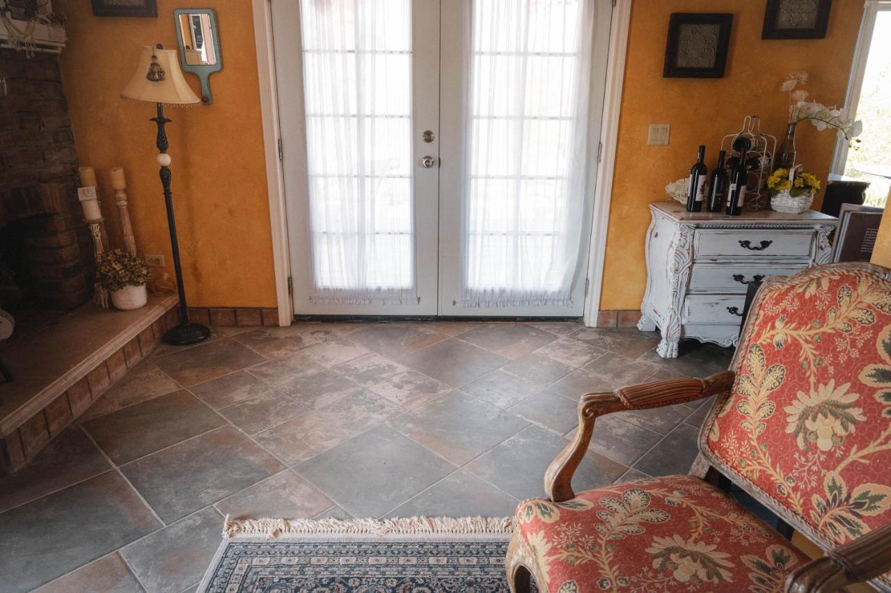 Vina Calabria Bed & Breakfast บาเย เด กัวลาลูเป ภายนอก รูปภาพ