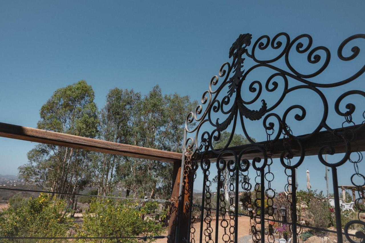 Vina Calabria Bed & Breakfast บาเย เด กัวลาลูเป ภายนอก รูปภาพ