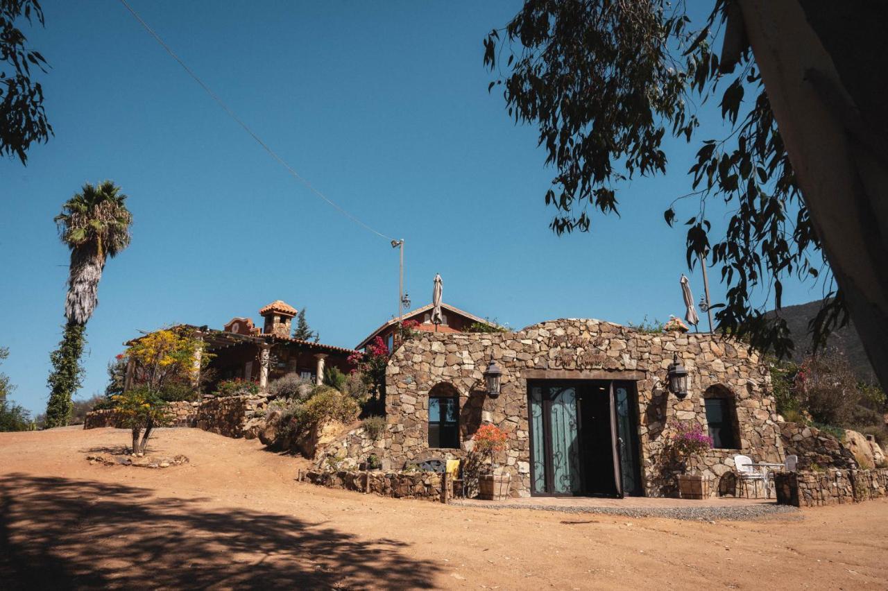 Vina Calabria Bed & Breakfast บาเย เด กัวลาลูเป ภายนอก รูปภาพ