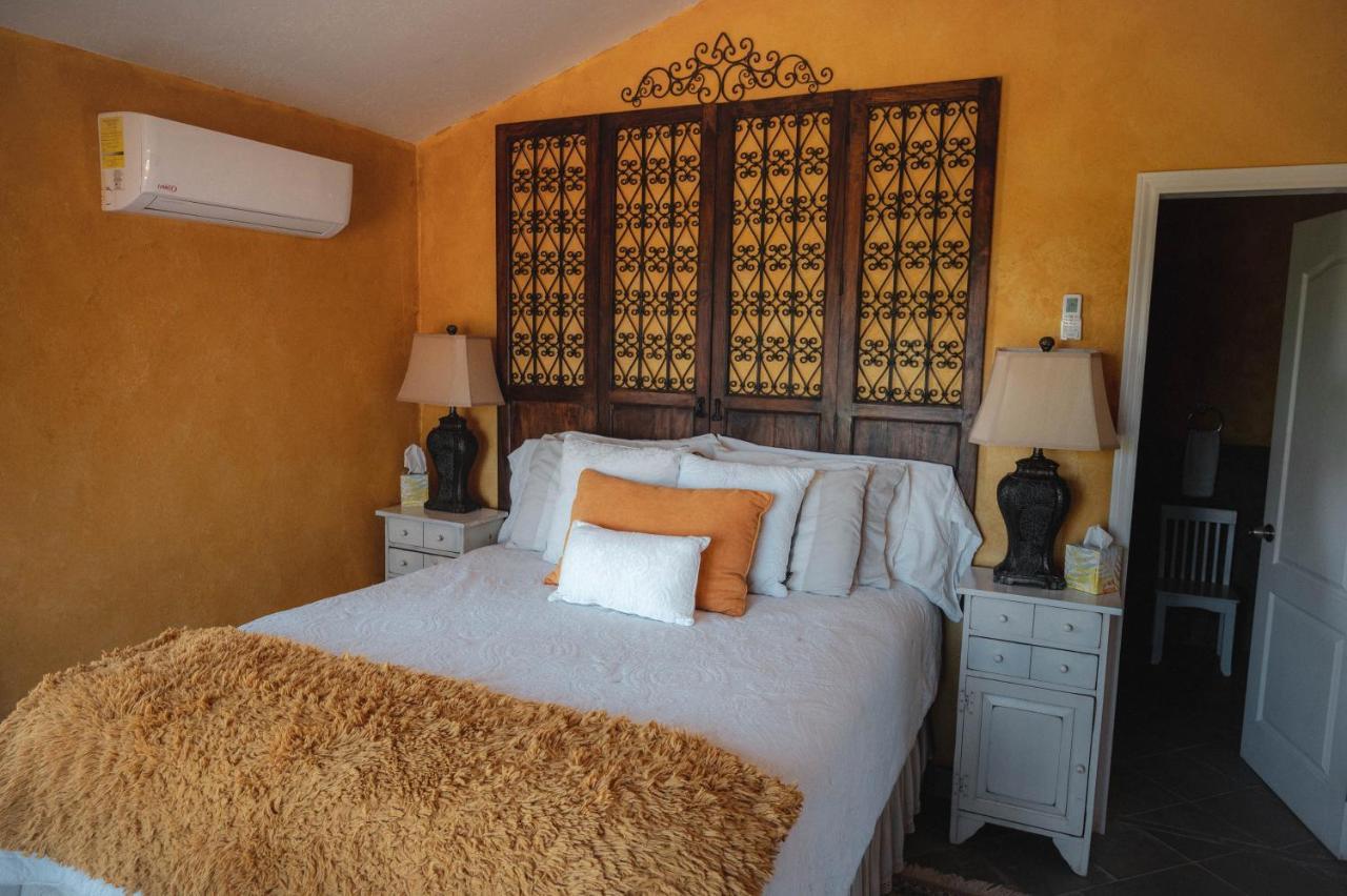 Vina Calabria Bed & Breakfast บาเย เด กัวลาลูเป ภายนอก รูปภาพ